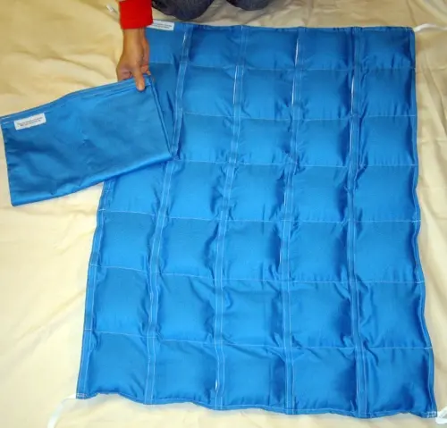 Weighted Blanket Small - 104cm x 78cm, approx 5.7kg, 35 pocket