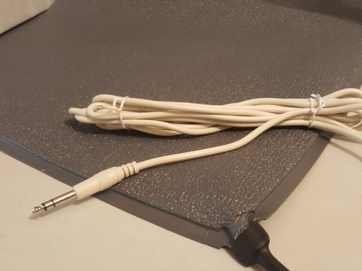 [FMA3-TR6] Floor Mat Kit, 4m lead, 6mm stereo TIP/RING, Includes white double adaptor lead