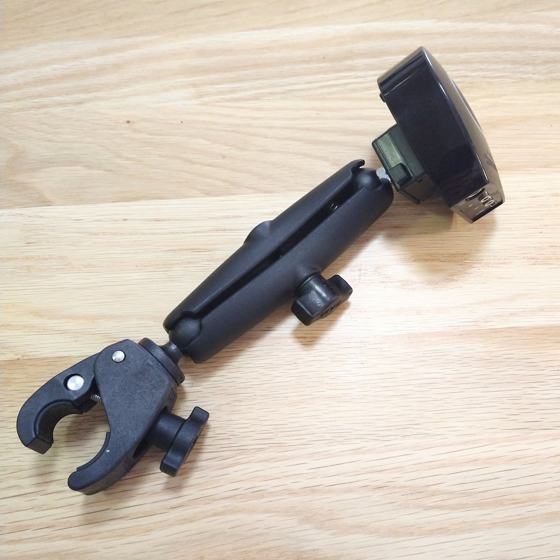 HouseMate Quick Release Mount w/ 15cm arm &amp; Sm. Tough Claw.