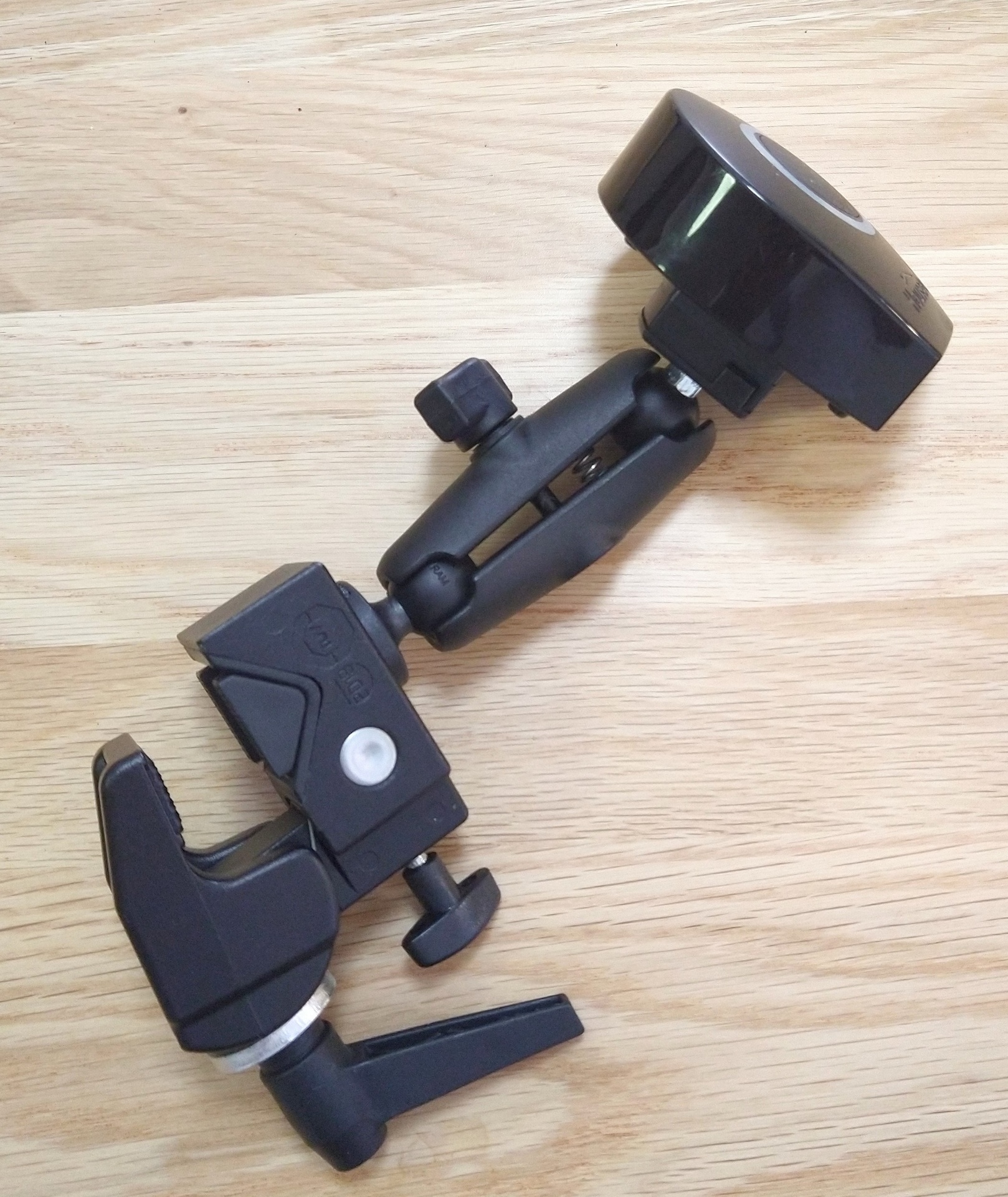 HouseMate Quick Release Mount w/ 9cm arm &amp; Multi-Clamp